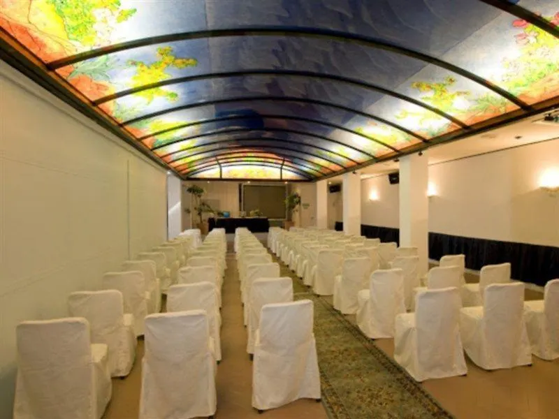 Hotel Palau 4*,