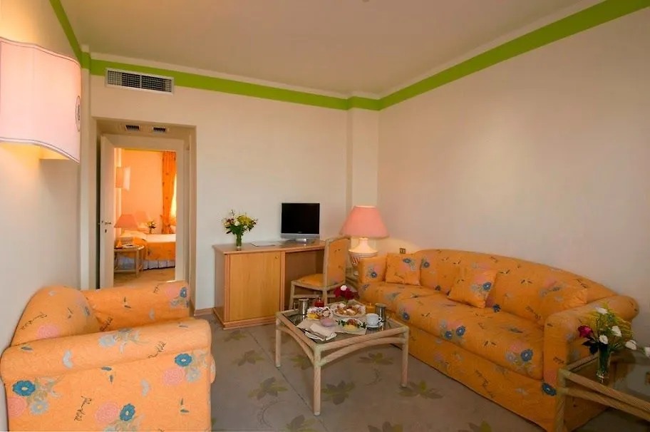 Hotel Palau 4*,